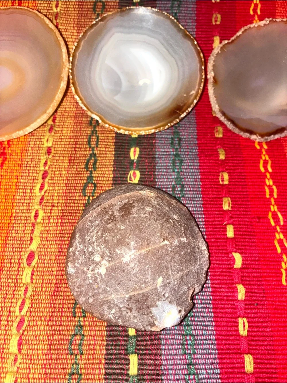 Natural Agate Geode Coaster Like – White and Brown